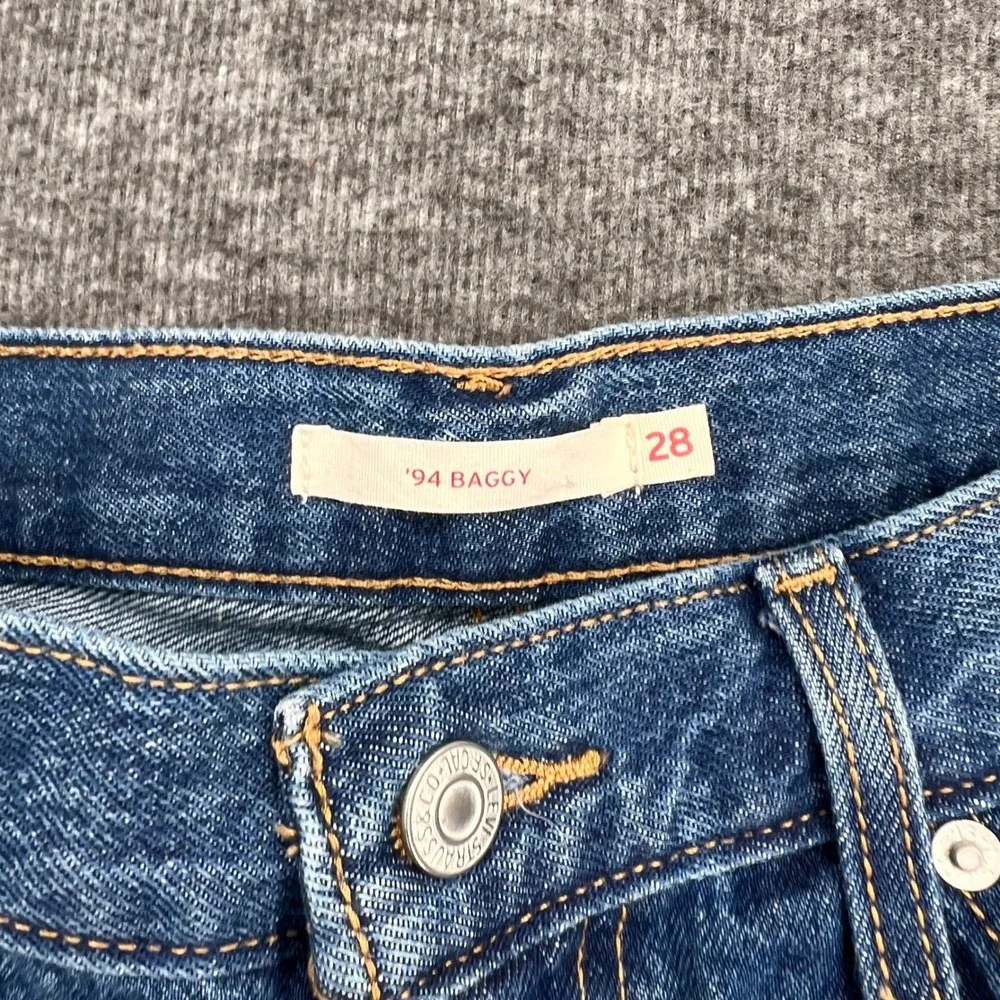 Levis 94 Baggy High Rise Wide Leg Straight Jeans Blue Medium Wash Womens 28